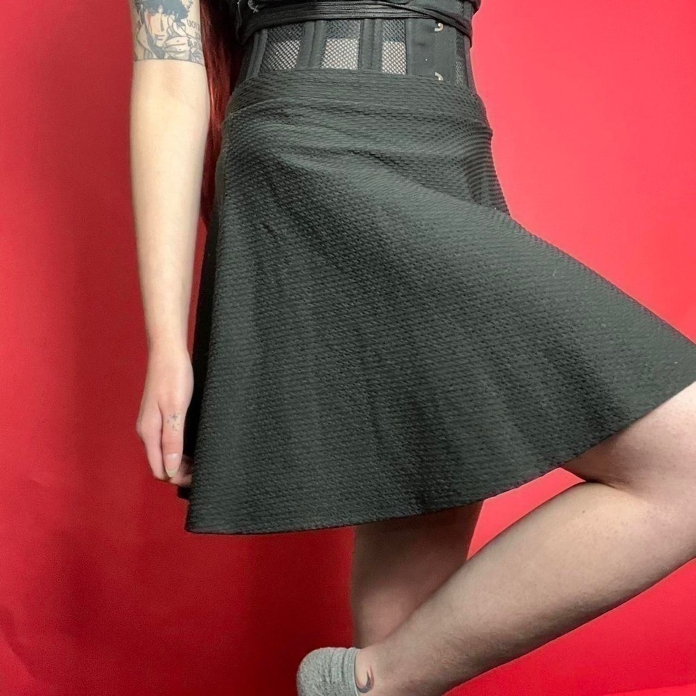 Black midi mini skirt 🖤🖤​​​​​​​​​​​​​​​​​​​​​​